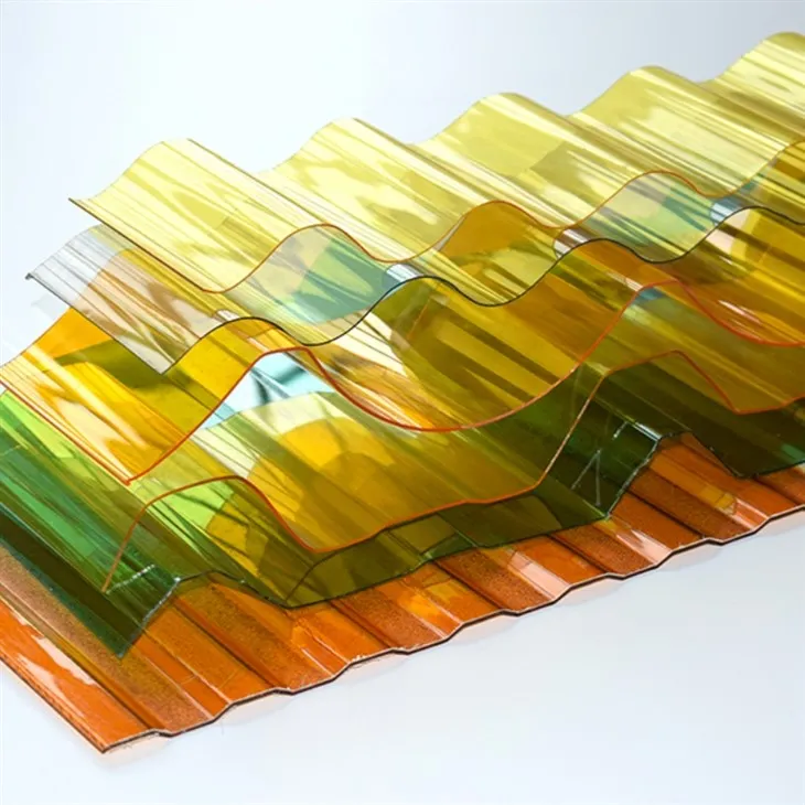 Lastra di copertura in policarbonato ondulato solido